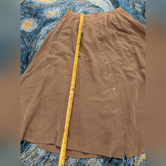 Green Silk Button-Down Skirt - Picture 6 of 7